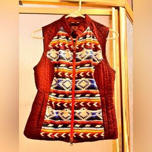 Noble Outfitters Tribal Pattern/Bergundy Double Sided Quilted Vest Size Small